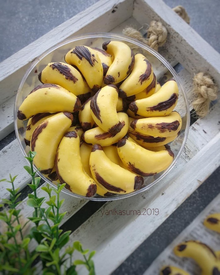  Gambar Pisang Lucu Berwarna 