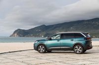 Peugeot 5008. 