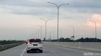 Untuk biaya tol sendiri, total kami menghabiskan sekitar Rp 312.000, dengan rincian tol Kuningan-Jakarta bayar Rp 9.500, Cikarang Utama - Palimanan bayar Rp 117.000, dan Palimanan Utama - Kali Kangkung bayar Rp 185.500.