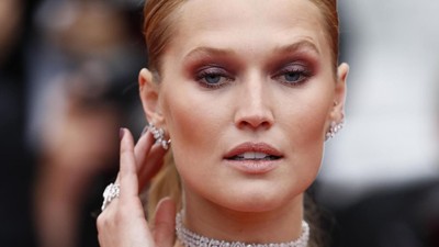 Tak Cuma Leonardo DiCaprio, Mantan Pacarnya yang Seksi Juga Eksis di Cannes