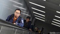 Sebelumnya, MRT sempat tidak beroperasi untuk sementara waktu sejak tanggal 22 Mei hingga 23 Mei untuk mengantisipasi kerusuhan yang terjadi di sejumlah lokasi di Jakarta.
