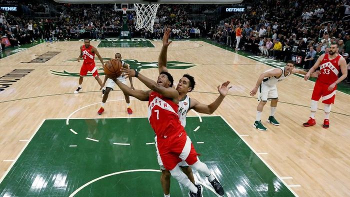 Toronto Raptors mengalahkan Milwaukee Bucks di gim kelima untuk berbalik unggul 3-2 di Final Wilayah Timur NBA. (Foto: Jonathan Daniel / Getty Images)
