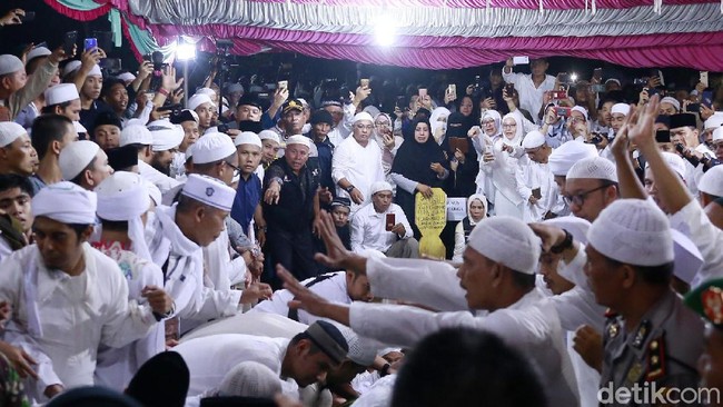 100 Hari Kepergian Ustaz Arifin Ilham