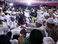 100 Hari Kepergian Ustaz Arifin Ilham