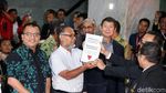 Momen BW dkk Daftarkan Gugatan Prabowo ke MK