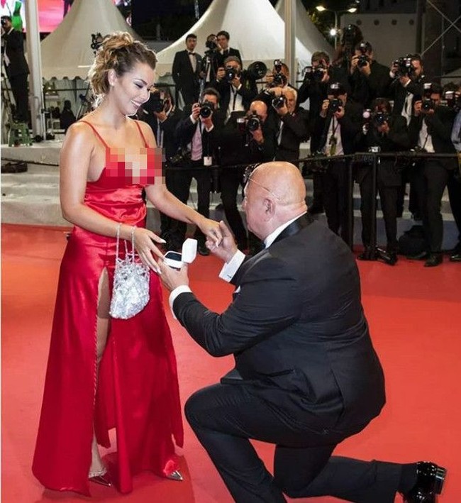 Pasangan tersebut jadi sensasi karena perbedaan usia sampai 40 tahun. Margarida berusia 25 tahun, sementara sang miliuner umurnya 65.  Foto: dok. Instagram