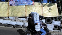 Meski tak direkomendasikan, polisi tetap berjaga-jaga dengan memasang bantal hingga kasur keselamatan di titik rawan kecelakaan lalu lintas di jalur tersebut. Pasalnya, tak sedikit pemudik yang sudah tahu dengan kondisi itu akan menggunakan jalan tersebut sebagai jalur alternatif.