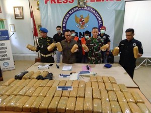 BNN Jambi Gagalkan Penyelundupan 74 Kg Ganja, 1 Oknum TNI Ditangkap