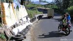 Potret Bantal-Kasur Keselamatan yang Dipasang di Jalur Mudik