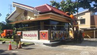 Tim Inafis Polri melakukan olah TKP usai terjadi penembakan di pos penjagaan Mako Brimob Kompi 3 Batalyon B Watumas, Purwokerto, Jateng, diserang orang tak dikenal, dinihari tadi, Sabtu (25/5/2019).