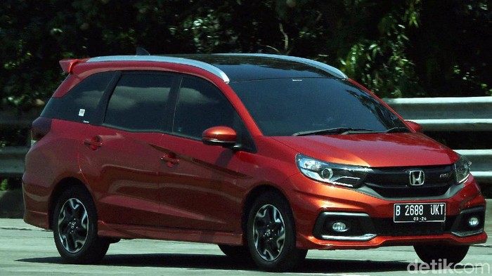 Low MPV Rasa Sedan, Honda Mobilio