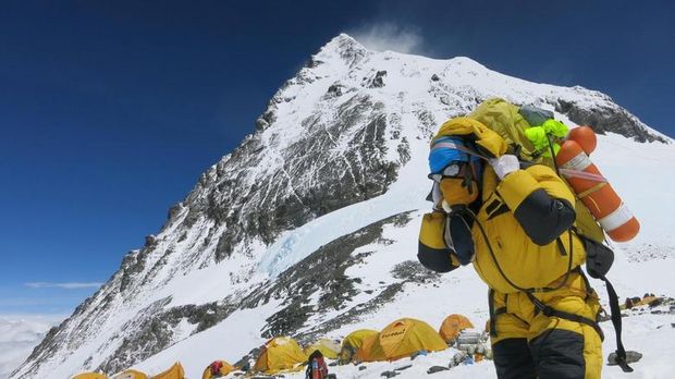 Everest/Phurba Tenjing Sherpa/Handout via REUTERS