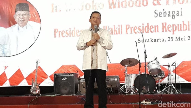Soetrisno Bachir: PAN dan PD Banyak Maslahatnya Jika Gabung Jokowi Soetrisno Bachir: PAN dan PD Banyak Maslahatnya Jika Gabung Jokowi