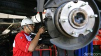Munif mengatakan, jika jadwal servisnya masih jauh, mobil boleh dipakai dulu untuk mudik. Dan jika sampai tengah jalan atau kota tujuan sudah memasuki jadwal servis, mobil bisa diservis di kota-kota tersebut.