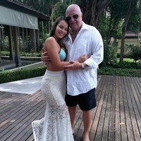 Margarida dilamar oleh Milos ketika hubungan mereka masih seumur jagung. Keduanya kenal di klub malam milik Milos di Swiss pada April lalu. Seperti dikutip Daily Mail, hubungan asmaranya baru berjalan enam minggu.  Foto: Dok. YouTube, Instagram