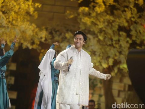 Vidi Aldiano Tutup Sunsilk Hijab Hunt 2019 dengan Lagu 'Definisi Bahagia'