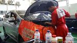 Jelang Lebaran, Bengkel Dipenuhi Mobil Pemudik