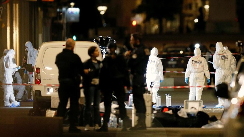 Polisi Prancis Tangkap Seorang Pria Muda Terkait Ledakan Bom di Lyon Polisi Prancis Tangkap Seorang Pria Muda Terkait Ledakan Bom di Lyon