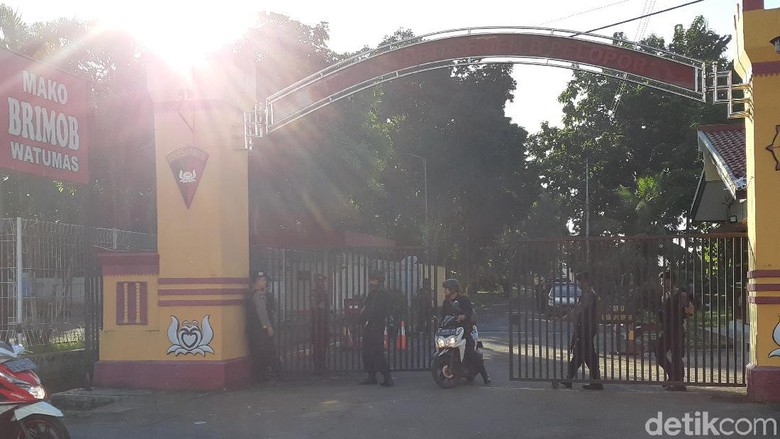 Tembakan dari Mobil, Kepala Bripka Imam Santoso Terserempet Peluru Tembakan dari Mobil, Kepala Bripka Imam Santoso Terserempet Peluru