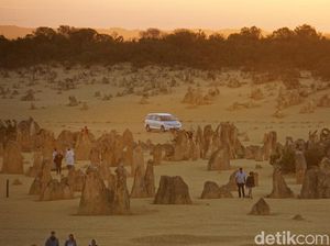 Foto The Pinnacles, Gurun Ajaib dari Australia Barat