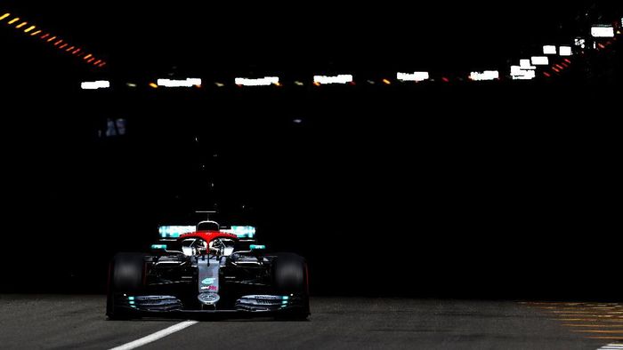 Lewis Hamilton start terdepan di GP Monako. (Foto: Mark Thompson / Getty Images)