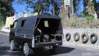 Carsono juga mengimbau kepada para pemudik yang menggunakan jalan Majalaya arah Samarang (Bandung-Garut) dan sebaliknya, terutama dari arah Samarang menuju Majalaya, sebelum jembatan kuning (Cukang Monteng) untuk mendinginkan rem terlebih dahulu. Supaya ketika turun ke arah Majalaya rem tersebut berfungsi dengan normal.