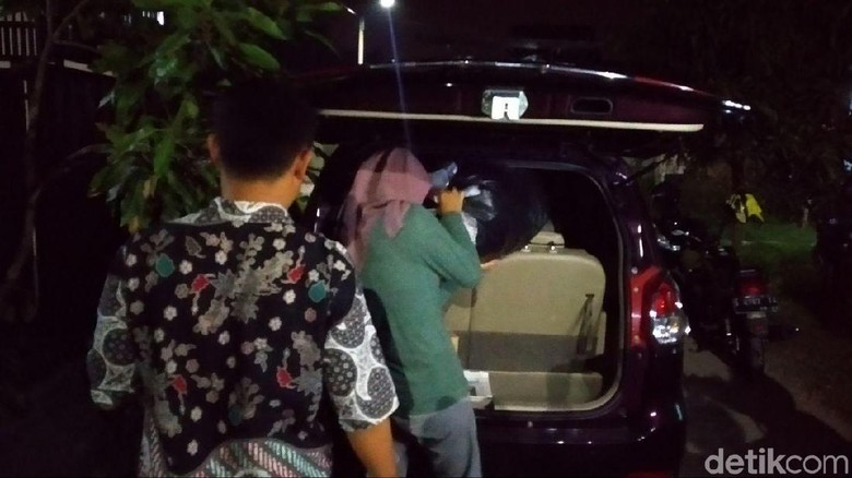 Gerebek Rumah di Mojokerto, Polisi Sita Kosmetik Diduga Ilegal Gerebek Rumah di Mojokerto, Polisi Sita Kosmetik Diduga Ilegal