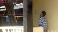Sempat dilakukan simulasi penembakan di lokasi kejadian dengan menghadirkan satu unit minibus untuk berhenti di depan pos penjagaan dan mengarah ke Utara jalan.