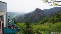 Kereta gantungnya akan membawa turis ke Gwongeumseong Forest (Afif Farhan/detikTravel)