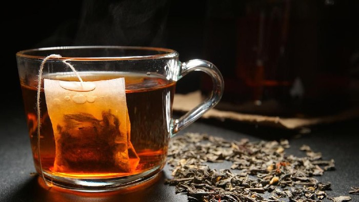 Berbuka dengan teh manis hangat rasanya memang nikmat (Foto: iStock) Berbuka dengan teh manis hangat rasanya memang nikmat (Foto: iStock)