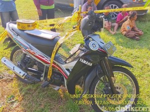 Pensiunan TNI Mendadak Meninggal di Atas Pusara Anak dan Istrinya