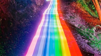 Awalnya, seri foto ini ingin mencakup lebih banyak jenis pencahayaan yang berbeda. Daniel ingin menggunakan laser, pantulan di air, lampu sorot, dan lain-lain. Namun, ketika dia melihat hasil gambar pertamanya menggunakan rig miliknya, dia merasa ini pun cukup. Foto: Daniel Mercandante via Brainberries