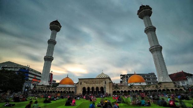 The biggest mosque in Bandung, Indonesia