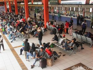 Dilema Pemudik Jelang Lebaran, Lanjut Puasa Atau Batal di Jalan?