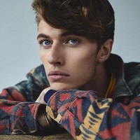 this little girl means the world to me, i don’t know what i would do with out her, begitu keterangan foto romantis Lucky dalam videonya saat bermain bersama Gravity. Foto: dok. Instagram