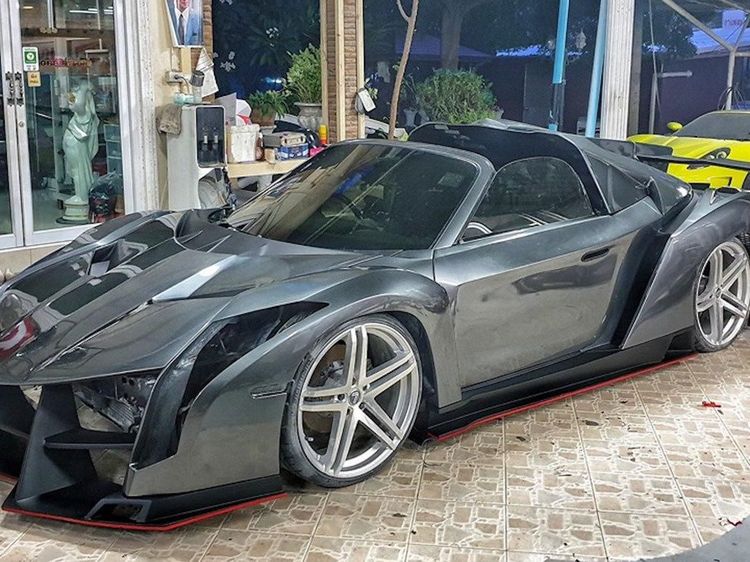 Lamborghini yang Dibuat dari Mobil Toyota