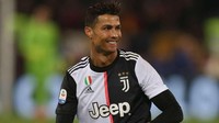 Cristiano Ronaldo, pemain bola klub Juventus ini memiliki gaji sebesar Rp 854 miliar dan endorse iklan sekitar Rp 658 miliar. Istimewa/goal.com.