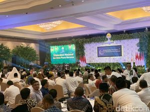 Jokowi Buka Puasa Bareng HIPMI di Ritz Carlton