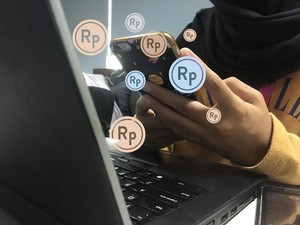 Layanan Bank Serba Lewat Ponsel, Teller Cs Kerja Apa?
