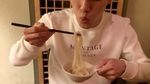 Berkunjung ke Indonesia, Ini Pose Chen EXO yang Doyan Udon dan Ayam Goreng