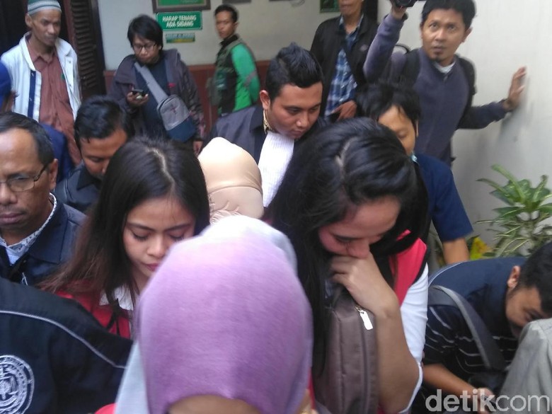 Dua Muncikari Vanessa Angel Dituntut 7 Bulan Penjara Dua Muncikari Vanessa Angel Dituntut 7 Bulan Penjara