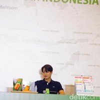 Kai yang dikenal sebagai center karena jago dance tersebut juga menyarankan produk sunblock untuk para penggemarnya di Indonesia. Apalagi mengingat cuaca di Indonesia yang panas. Sedangkan Suho merekomendasikan gel lidah buaya yang memang bisa digunakan untuk berbagai fungsi. Foto: Rahmi/Detikcom
