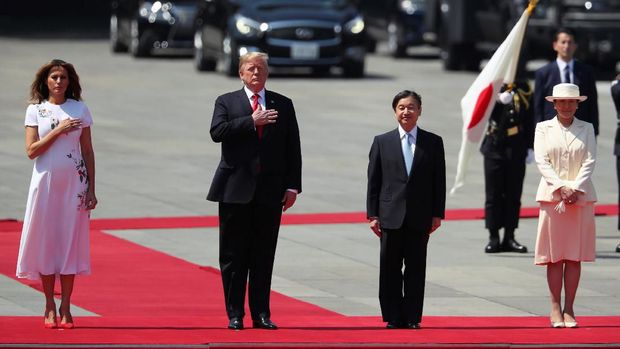 Donald Trump Bertemu Kaisar Naruhito