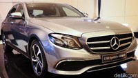 Mercedes-Benz New E 300 SportStyle Avantgarde diluncurkan di Pondok Indah, Jakarta Selatan, Senin (27/5/2019). Peluncuran itu dilakukan bersamaan dengan new E 200 Avantgarde.