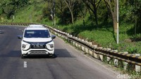 Tim harus menggunakan jalan umum di hari terakhir Xpedisi Xpander 2.000 Km Jawa.