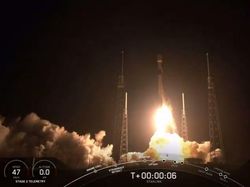 Potret Peluncuran 60 Satelit Internet Starlink Milik SpaceX