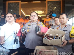 Polisi Ungkap Dua Motif Massa Nekat Bakar Polsek di Sampang