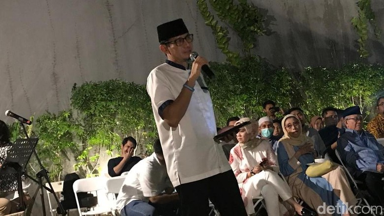 Bukber Bareng Patwal, Sandiaga Bicara Pengorbanan Polisi Bukber Bareng Patwal, Sandiaga Bicara Pengorbanan Polisi