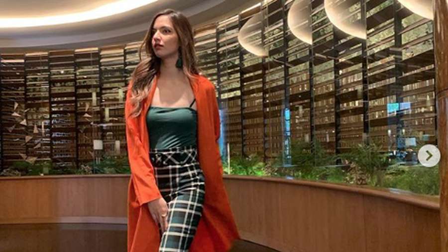 Nia Ramadhani, Ibu Tiga Anak Tapi Body Gadis 17 Tahun