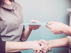 Teman Tak Bayar Utang, Bisa Dituntut Pidana dan Perdata?
